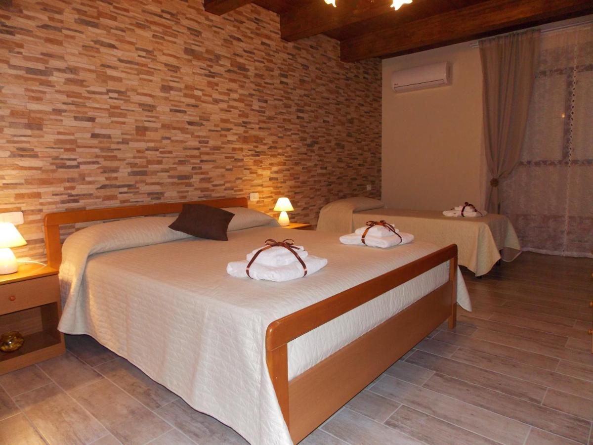 Bed and Breakfast Il Vicoletto à Frascineto Extérieur photo
